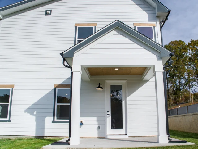 115 Chapel 2 exterior back porch PNG