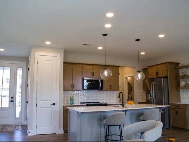 115 Chapel 2 kitchen front door PNG staged