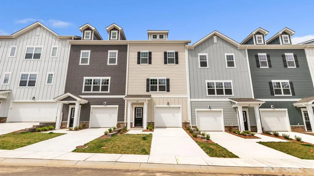 184 Cherry Spring 1B Exterior
