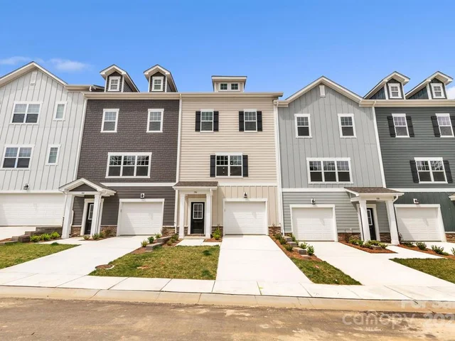 184 Cherry Spring 1B Exterior