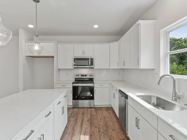 67 Walnut Springs 21A kitchen galley