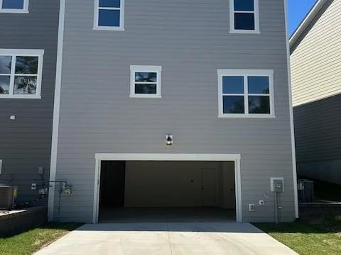 73 Walnut 21D exterior rear garage