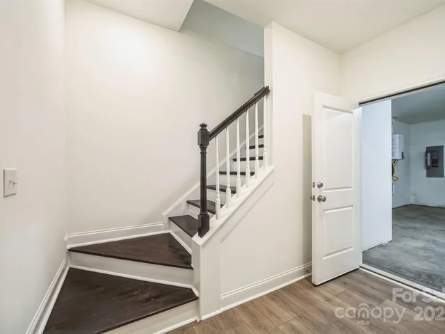81 Walnut Garage Steps