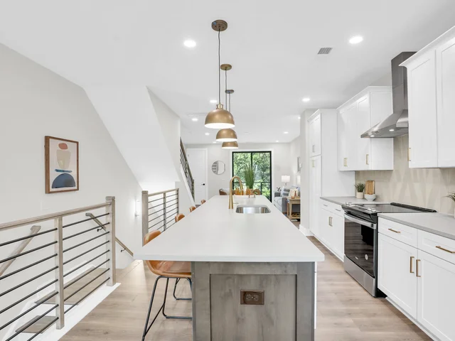 3449 Byrnes staged Kitchen