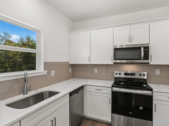 77 Walnut Springs 22B Kitchen