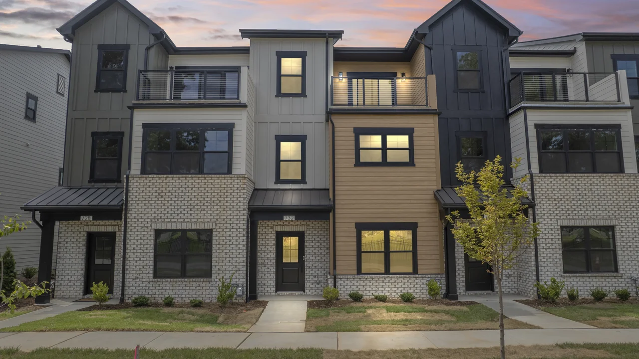 732 Falling Oak Maxwell 22 exterior Laurel