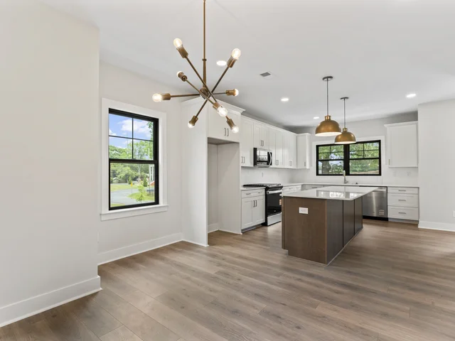 740 Falling Oak Maxwell 24