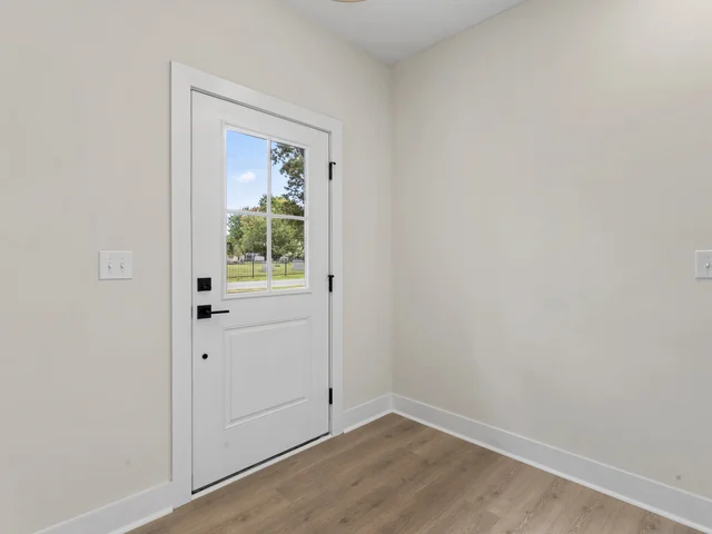 736 Falling Oak Maxwell 23 foyer Laurel II