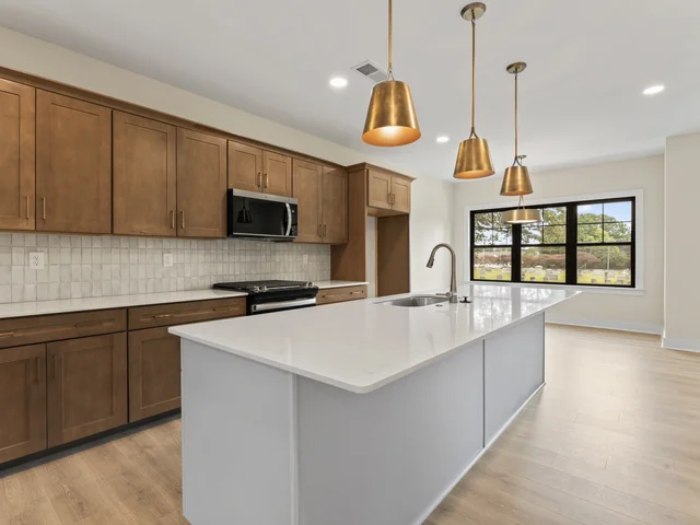 736 Falling Oak Maxwell 23 kitchen island Laurel I