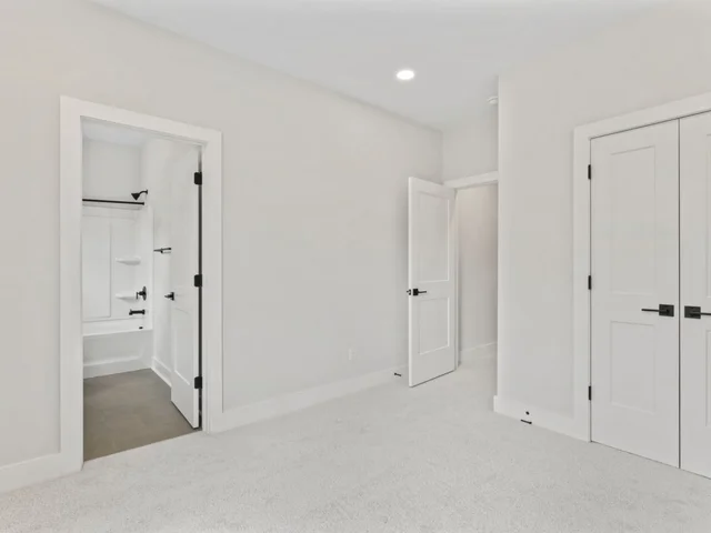 740 Falling Oak Maxwell 24